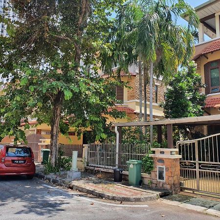 Ferienwohnung Eden Cosy Living Batu Feringgi Exterior foto