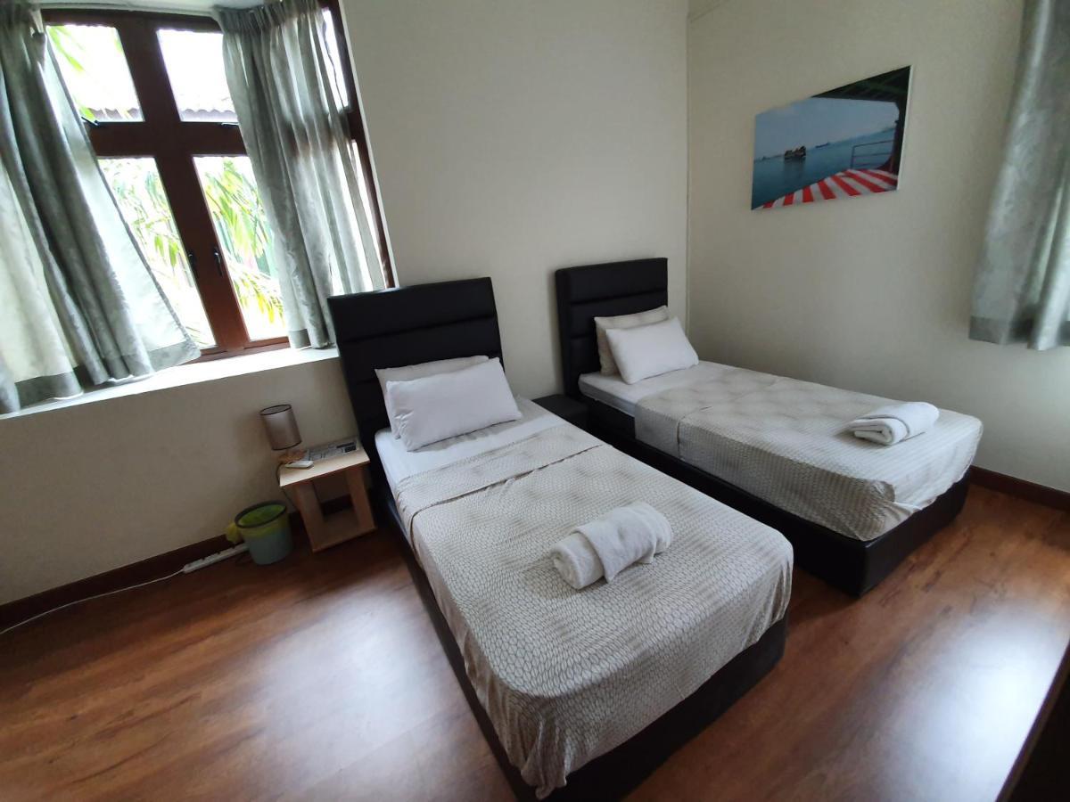 Ferienwohnung Eden Cosy Living Batu Feringgi Exterior foto
